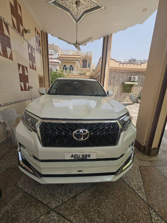 landcruiser-prado-tx-pearl-white-big-19