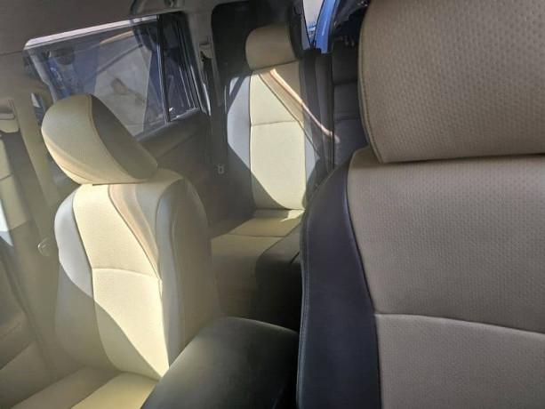 landcruiser-prado-tx-pearl-white-big-8