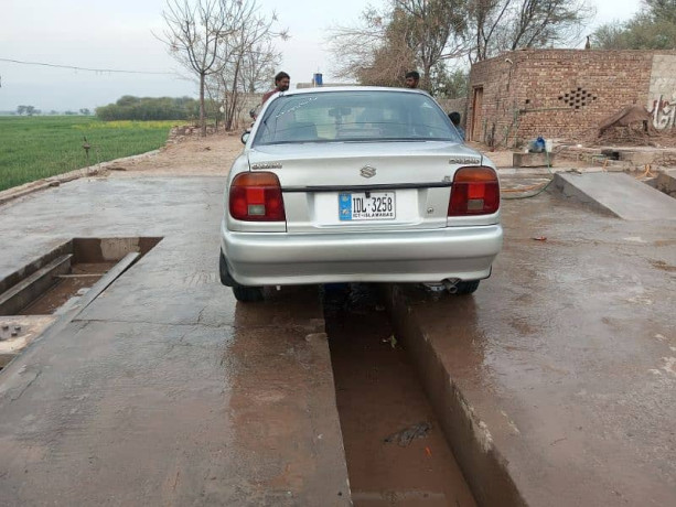 suzuki-baleno-2002-big-1