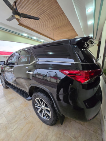 toyota-fortuner-27-v-big-5