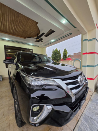 toyota-fortuner-27-v-big-1