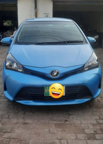 toyota-vitz-2015-big-0