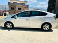 toyota-prius-2011-small-2