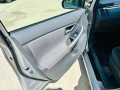 toyota-prius-2011-small-4
