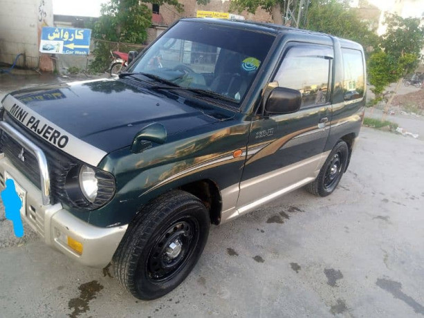 mitsubishi-pajero-1995-big-8