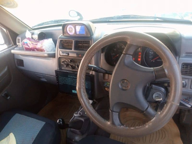 mitsubishi-pajero-1995-big-2