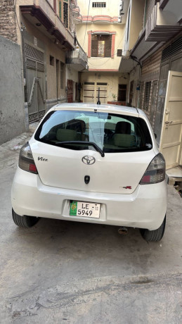 vitz-2006-big-0