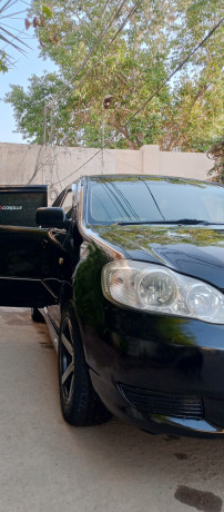 toyota-corolla-16-automatic-se-saloon-2005-big-5
