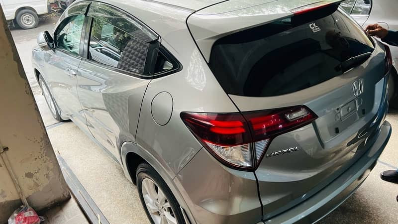 honda-vezel-x-sensing-pedal-shifter-big-4