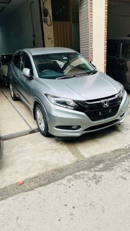 honda-vezel-x-sensing-pedal-shifter-big-0