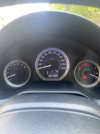 honda-city-2016-aspire-13-prosmatec-i-vtec-big-4