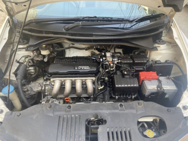 honda-city-2016-aspire-13-prosmatec-i-vtec-big-9