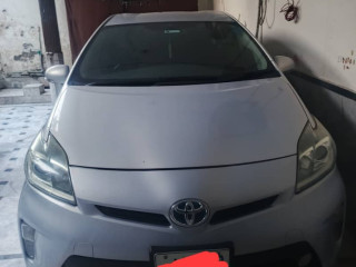 toyota-prius-2012