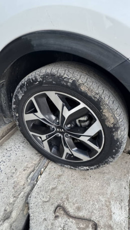 kia-stoppage-awd-big-19