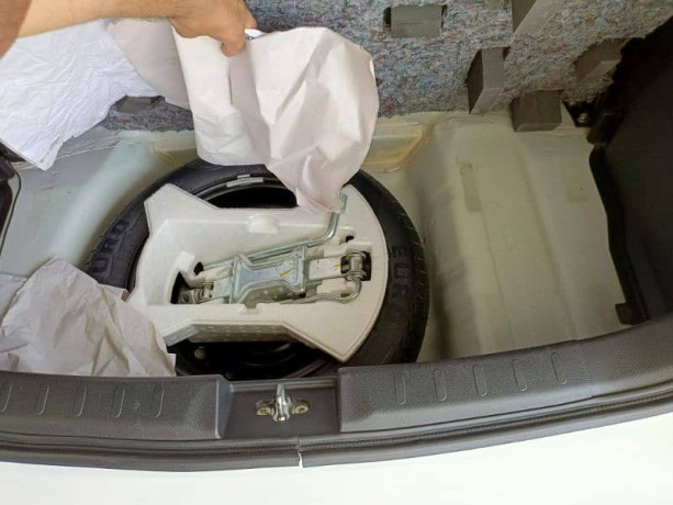 suzuki-cultus-vxl-2022-big-15