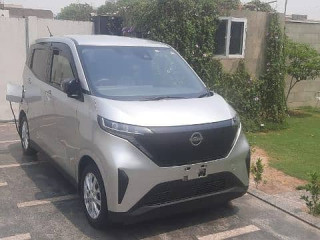 nissan-2022-03007650300