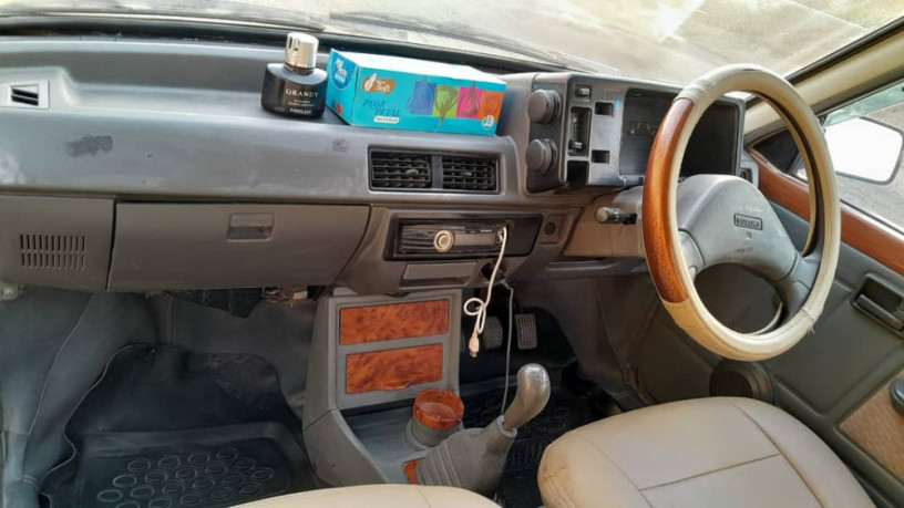 suzuki-mehran-vxr-2015-big-7