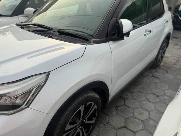 daihatsu-rocky-model-2021-import-2025-big-5