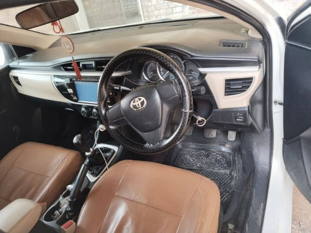 toyota-corolla-xli-2016-big-10