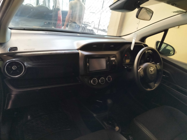 toyota-vitz-2018-model-big-4