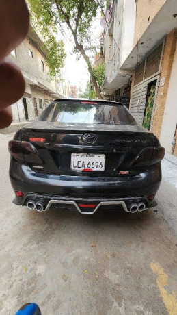 toyota-corolla-altis-2011-big-4