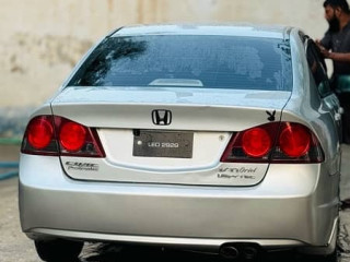 honda-civic-reborn-2011-model-silver