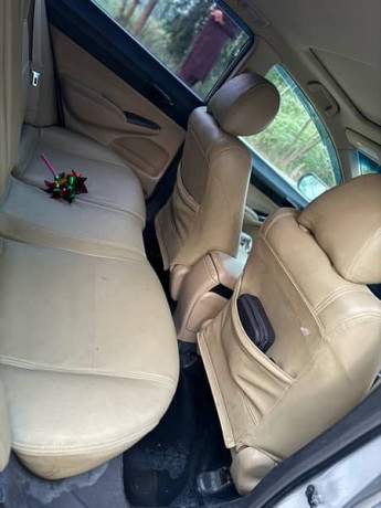 honda-civic-reborn-2011-model-silver-big-7