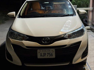 toyota-yaris-2021-basic-variant