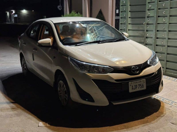 toyota-yaris-2021-basic-variant-big-2