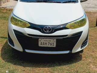 toyota-yaris-2021-model