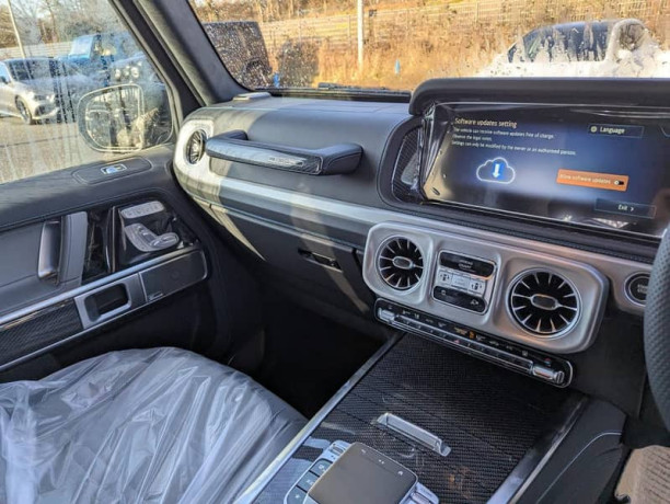 mercedes-g-class-2025-g580-with-eq-technology-edt-1-big-4