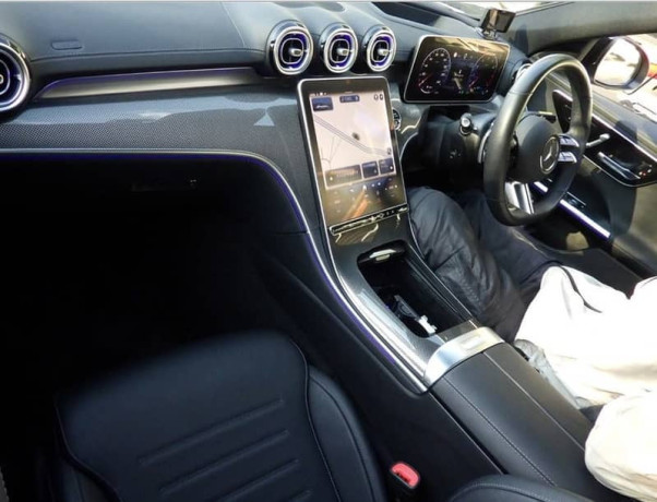 mercedes-c-class-c200-4-matic-avantgarde-amg-big-1