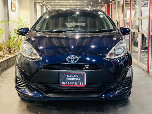toyota-aqua-2018-s-style-push-big-1