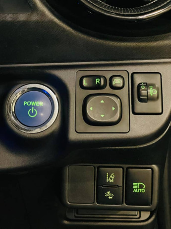toyota-aqua-2018-s-style-push-big-8