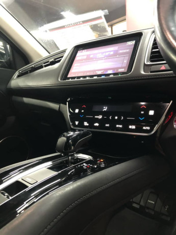 honda-vezel-2018-z-sensing-big-6