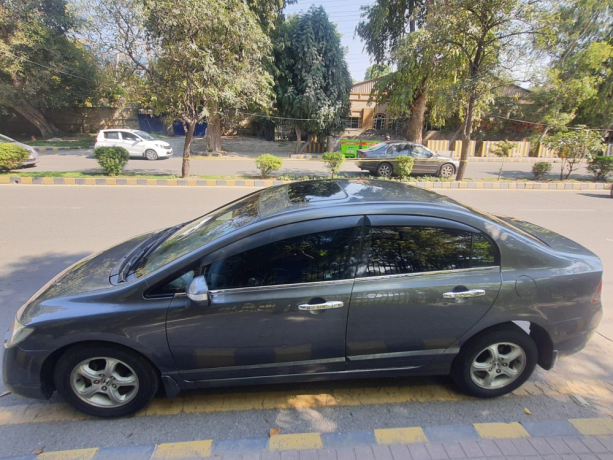 honda-civic-2010-big-6