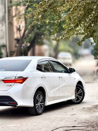 toyota-corolla-altis-2022-big-4