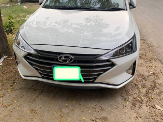 hyundai-elantra-2021