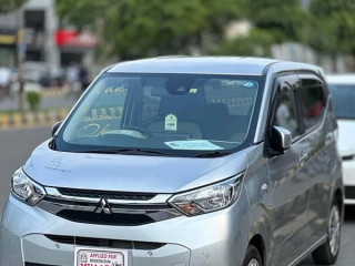 mitsubishi-ek-wagon-2022