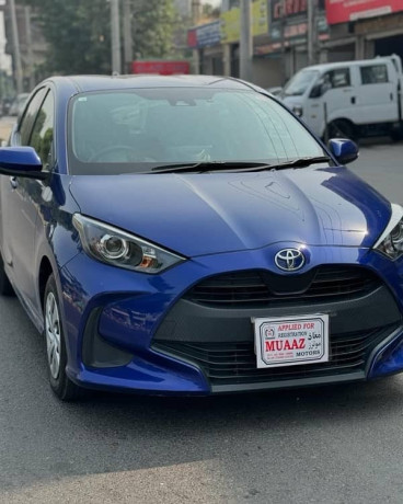 toyota-yaris-2022-hatchback-big-0