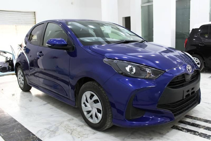 toyota-yaris-2022-hatchback-big-5