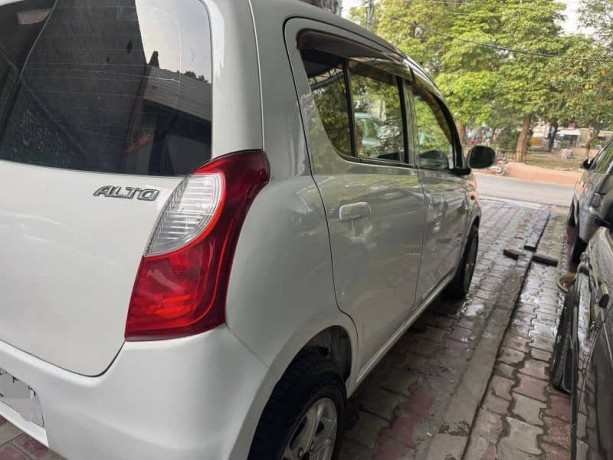suzuki-alto-2011-big-1