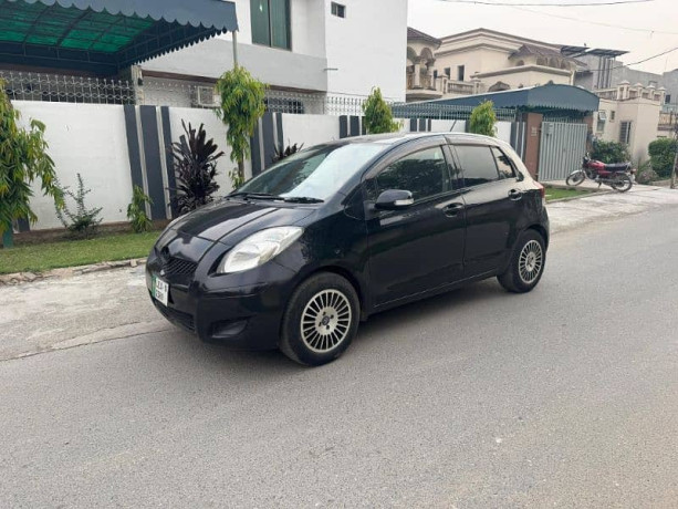 toyota-vitz-2010-almost-genuine-big-1