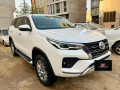 toyota-fortuner-2021-small-0