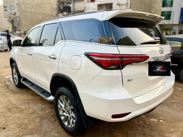 toyota-fortuner-2021-big-4