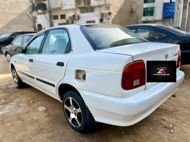 suzuki-baleno-2005-big-4