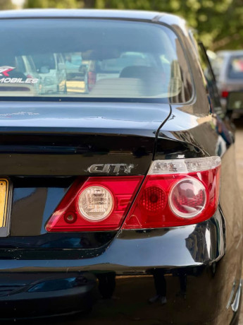 honda-city-idsi-2006-big-7