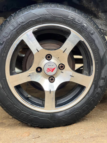 suzuki-baleno-2005-jxr-big-12