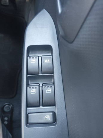 daihatsu-mira-2022-white-45-grade-17k-km-big-14