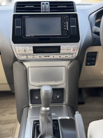 toyota-prado-model-2020-import-2025-big-8